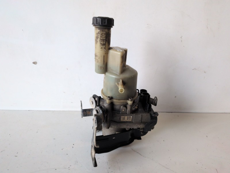 Recambio de bomba direccion para peugeot expert furgón ahk referencia OEM IAM 9818127580  