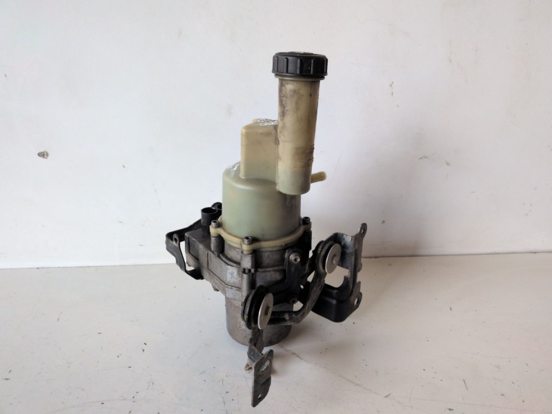 Recambio de bomba direccion para peugeot expert furgón ahk referencia OEM IAM 9818127580  