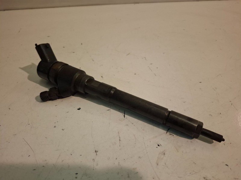 Recambio de inyector para hyundai sonata (nf) d4ea referencia OEM IAM 0445110258  