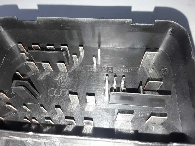 Recambio de caja reles / fusibles para volkswagen golf v (1k1)(10.2003) bxe referencia OEM IAM   