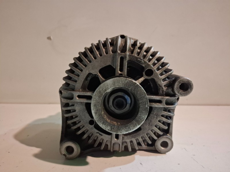 Recambio de alternador para bmw serie 7 (e65/e66) 306d3 referencia OEM IAM C640807R  