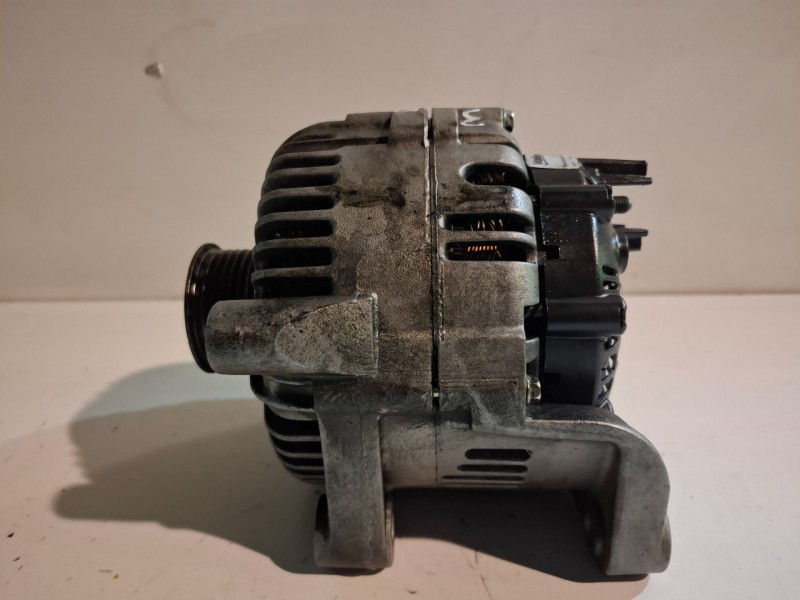 Recambio de alternador para bmw serie 7 (e65/e66) 306d3 referencia OEM IAM C640807R  