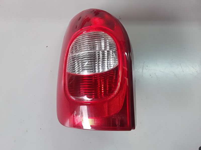 Recambio de piloto trasero izquierdo para citroen xsara picasso referencia OEM IAM   