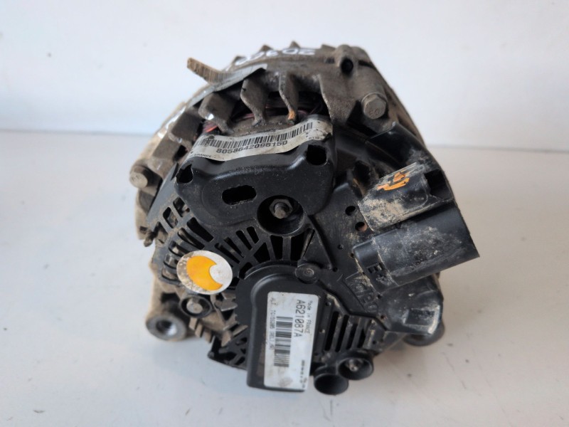 Recambio de alternador para peugeot partner furgón 9h06 referencia OEM IAM A621087A  