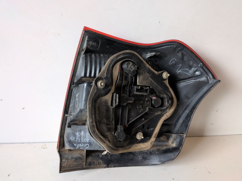 Recambio de piloto trasero derecho para toyota corolla (e12) 3zzfe referencia OEM IAM   