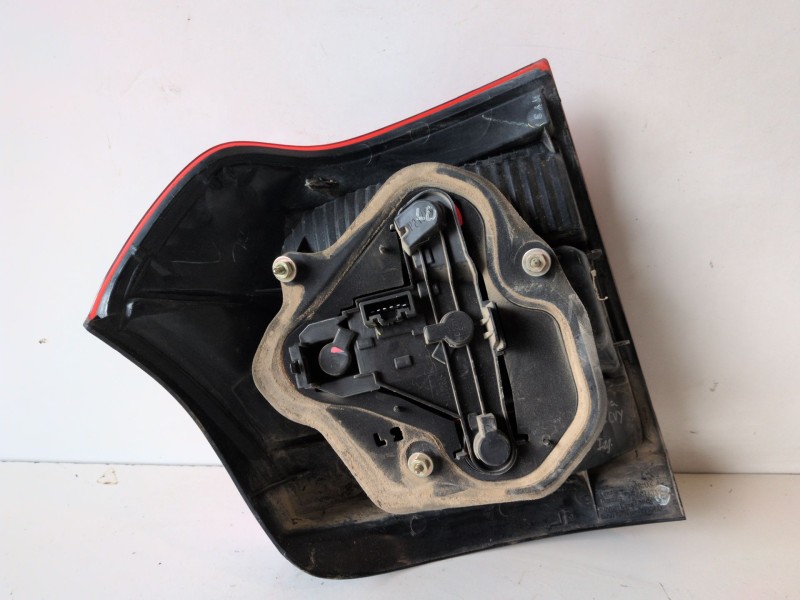 Recambio de piloto trasero izquierdo para toyota corolla (e12) 3zzfe referencia OEM IAM   