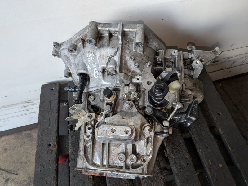 Recambio de caja cambios para peugeot expert furgón ahk referencia OEM IAM 20MB49  