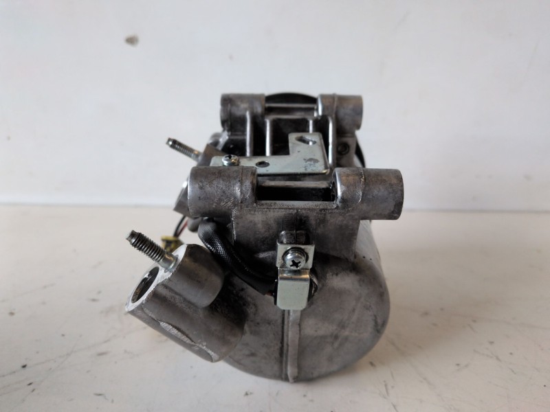 Recambio de compresor aire acondicionado para peugeot expert furgón ahk referencia OEM IAM 2010022A  