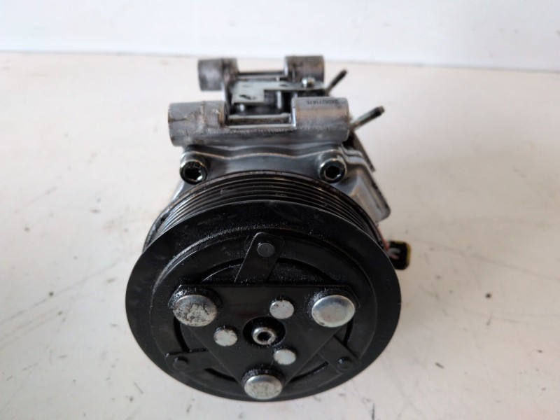 Recambio de compresor aire acondicionado para peugeot expert furgón ahk referencia OEM IAM 2010022A  
