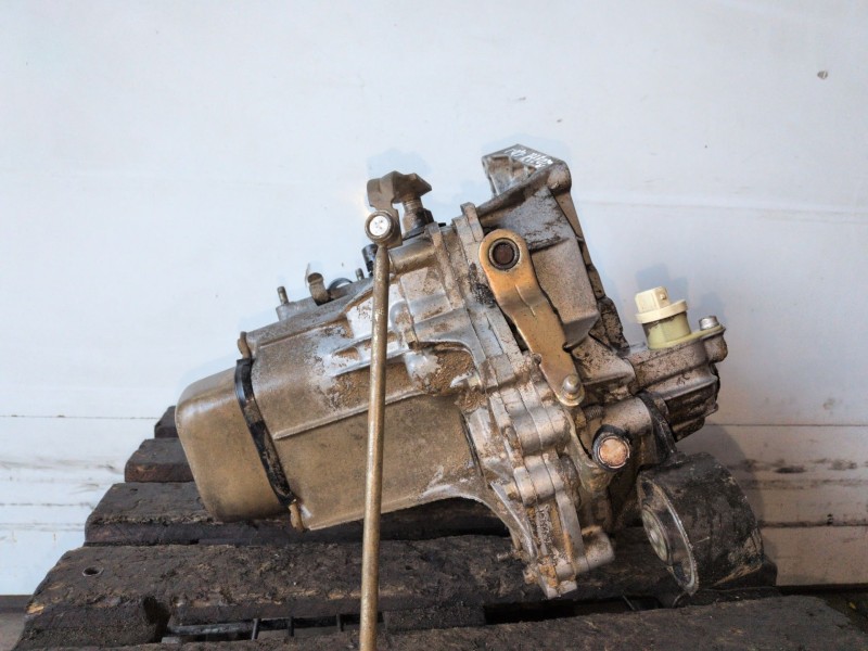Recambio de caja cambios para citroen saxo vjz referencia OEM IAM 20CE28  