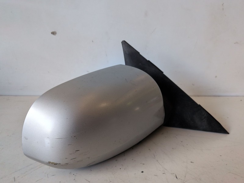 Recambio de retrovisor derecho para hyundai sonata (nf) d4ea referencia OEM IAM   