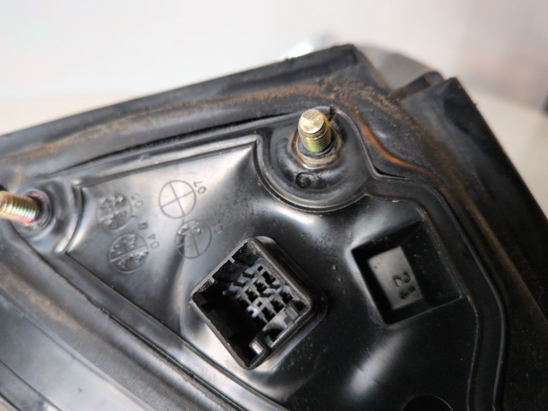 Recambio de retrovisor derecho para hyundai sonata (nf) d4ea referencia OEM IAM   