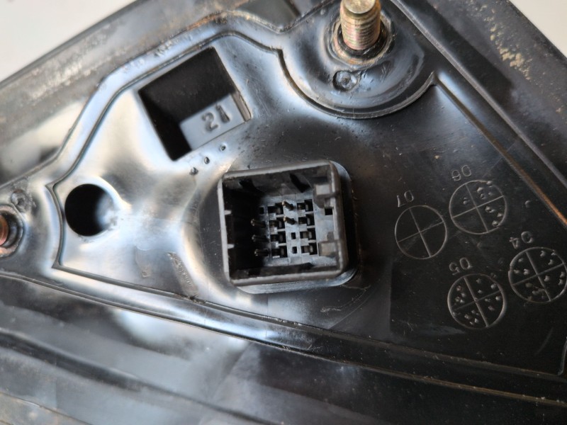 Recambio de retrovisor izquierdo para hyundai sonata (nf) d4ea referencia OEM IAM   