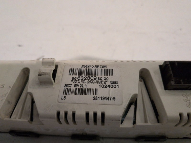 Recambio de pantalla multifuncion para citroen c5 berlina 9hz referencia OEM IAM 966323098000  