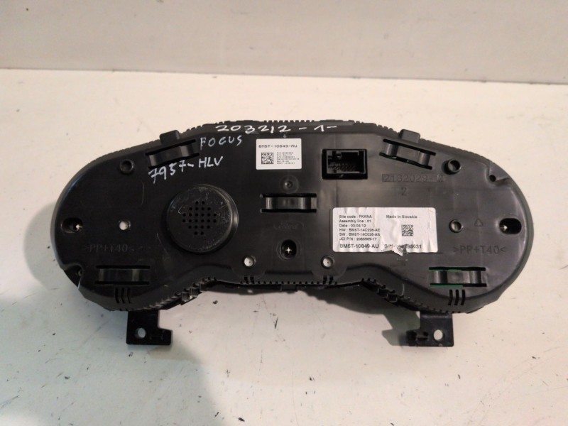 Recambio de cuadro instrumentos para ford focus sportbreak (cew) m1da referencia OEM IAM BM5T10849AU  