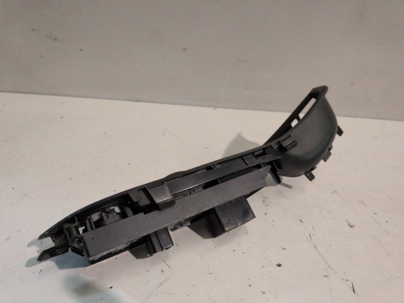 Recambio de mando elevalunas delantero izquierdo para ford focus sportbreak (cew) m1da referencia OEM IAM AM5T14A132EA  