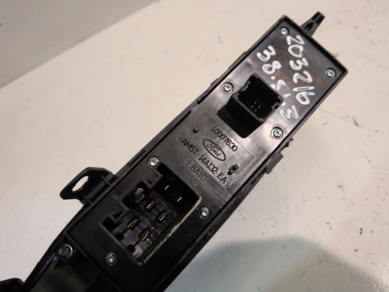 Recambio de mando elevalunas delantero izquierdo para ford focus sportbreak (cew) m1da referencia OEM IAM AM5T14A132EA  