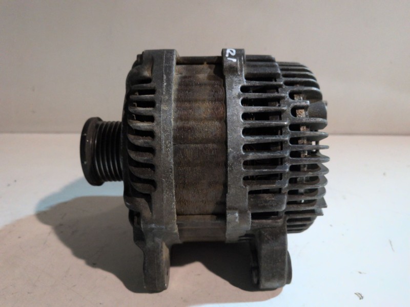 Recambio de alternador para renault laguna iii berlina m9r742 referencia OEM IAM 8200654785  