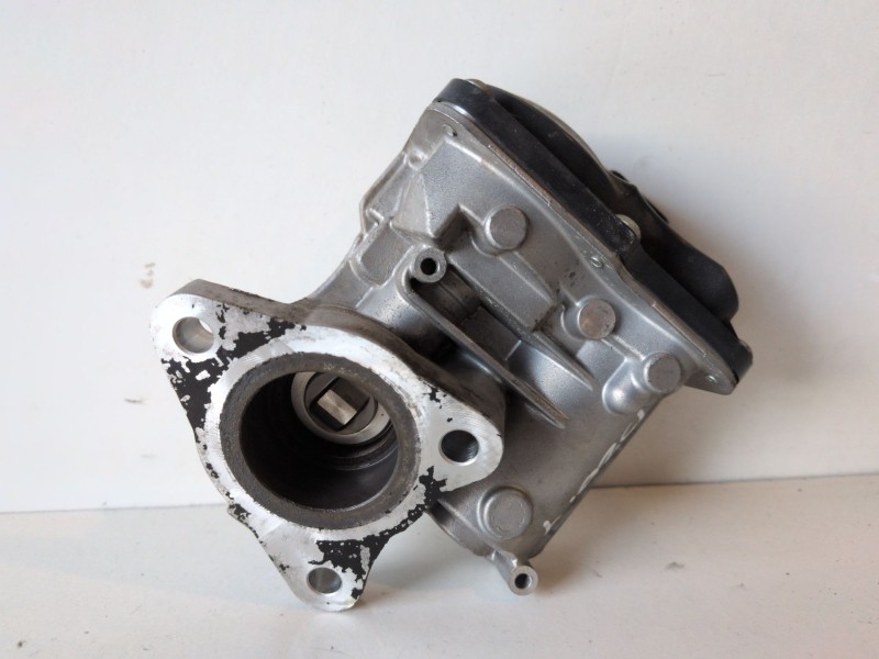 Recambio de valvula egr para renault kangoo ii (f/kw0) k9k636 referencia OEM IAM 147104647R  