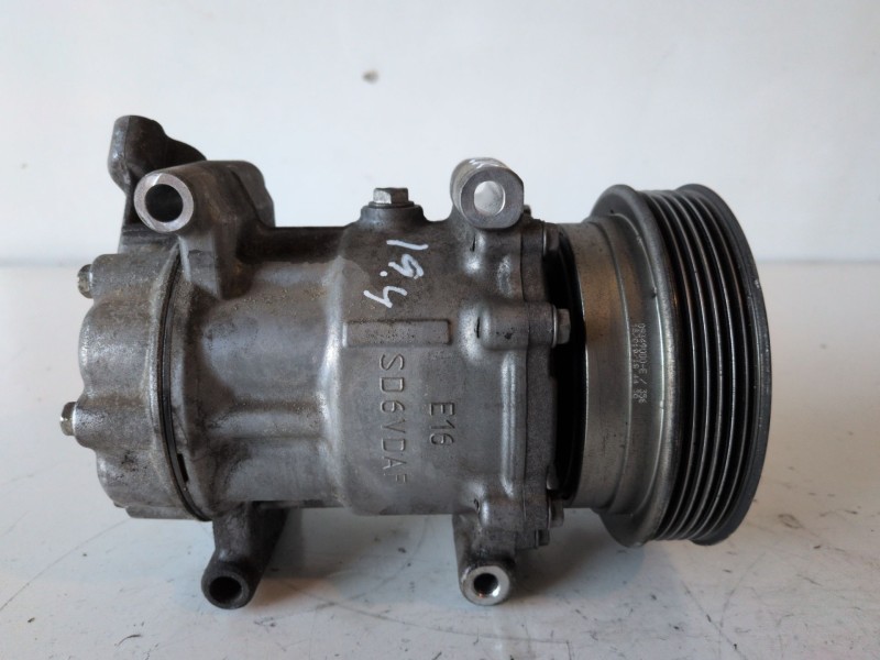 Recambio de compresor aire acondicionado para renault kangoo ii (f/kw0) k9k636 referencia OEM IAM 8200953359B  