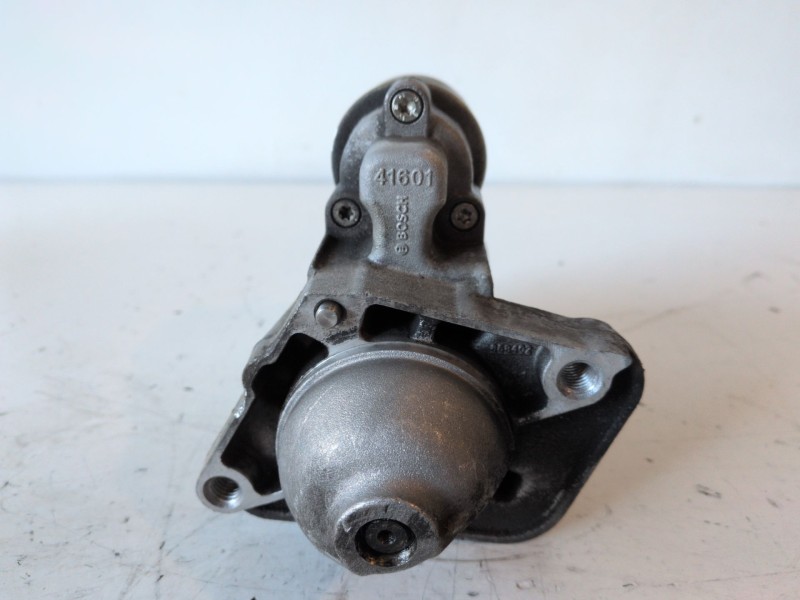 Recambio de motor arranque para renault kangoo ii (f/kw0) k9k636 referencia OEM IAM 233004868RC  