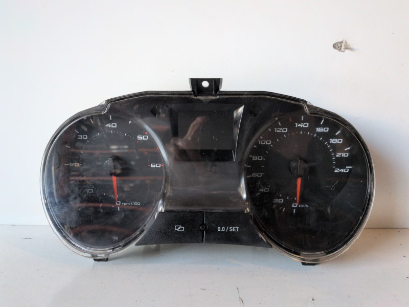 Recambio de cuadro instrumentos para seat ibiza berlina (6j5) cayb referencia OEM IAM 6J0920802H  