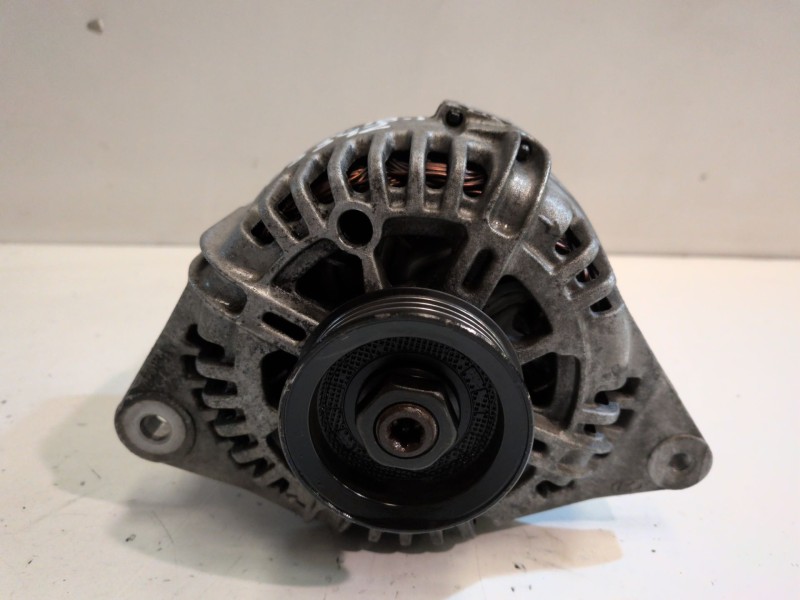 Recambio de alternador para hyundai santa fe (sm) g4js referencia OEM IAM A0002655009  