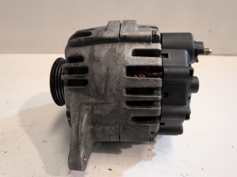 Recambio de alternador para hyundai santa fe (sm) g4js referencia OEM IAM A0002655009  
