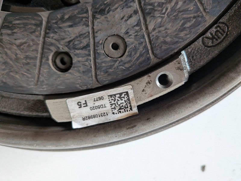 Recambio de kit embrague para renault kangoo ii (f/kw0) k9k636 referencia OEM IAM   