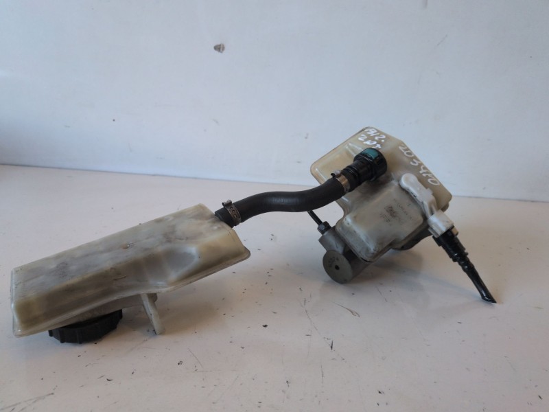 Recambio de bomba freno para ford focus berlina (cap) hwda referencia OEM IAM   