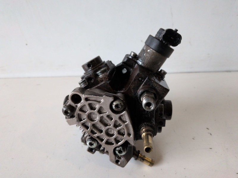 Recambio de bomba inyeccion para citroen c3 pluriel 8hx referencia OEM IAM 0445010102  