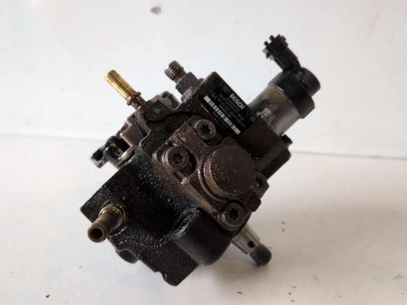 Recambio de bomba inyeccion para citroen c3 pluriel 8hx referencia OEM IAM 0445010102  