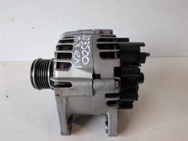 Recambio de alternador para renault megane iii berlina 5p k9k834 referencia OEM IAM 231000027R  