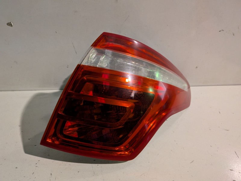 Recambio de piloto trasero derecho para citroen c4 picasso 9hz referencia OEM IAM 96535474870  