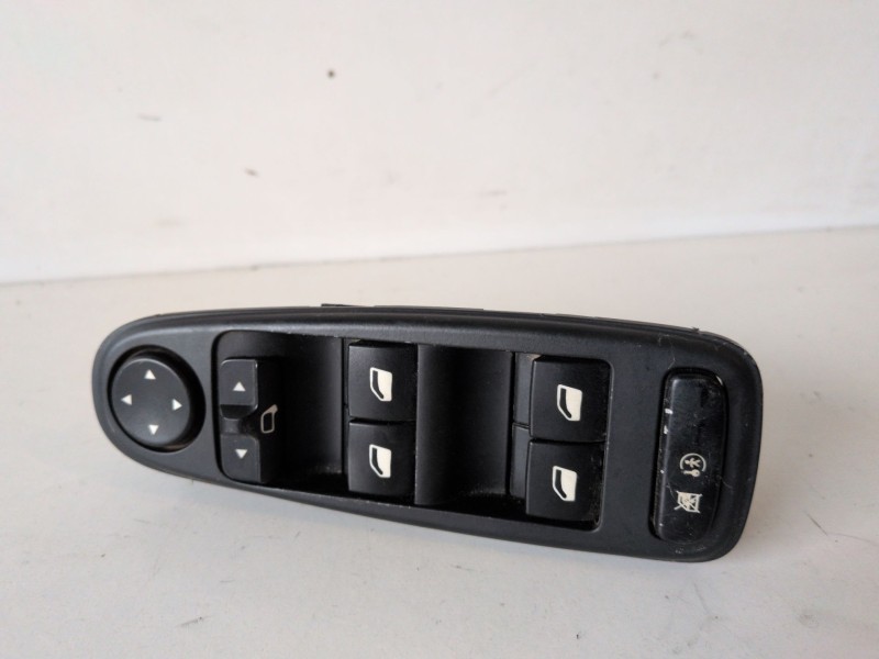 Recambio de mando elevalunas delantero izquierdo para citroen grand c4 picasso 9hr / 9h05 referencia OEM IAM 96639382ZD  
