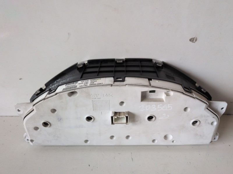 Recambio de cuadro instrumentos para volvo s60 berlina d5244t4 referencia OEM IAM 30682277  