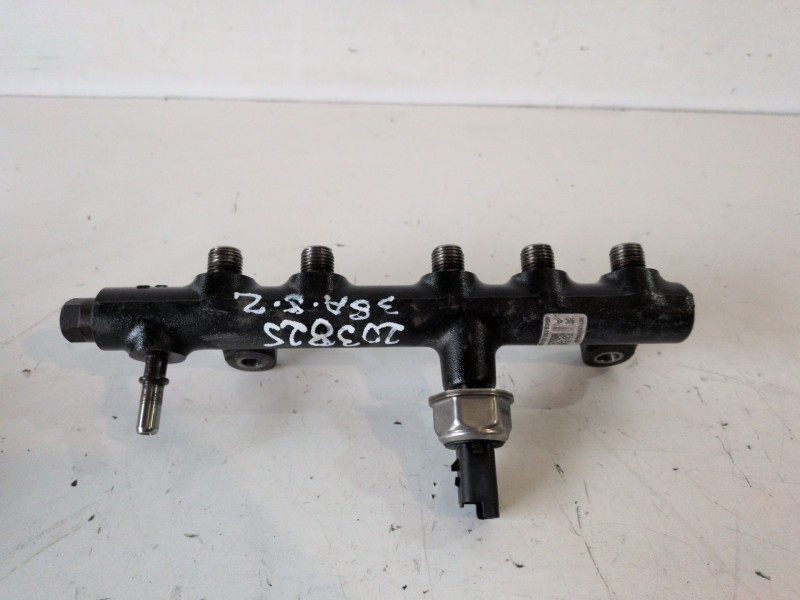 Recambio de rampa inyectora para peugeot expert furgón ahk referencia OEM IAM 94675G01  