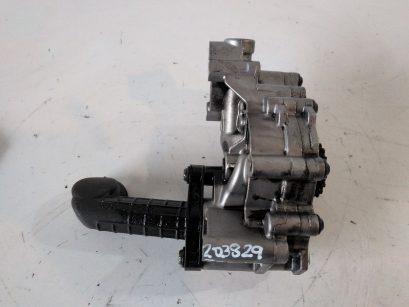 Recambio de bomba aceite para peugeot expert furgón ahk referencia OEM IAM 980772798003  