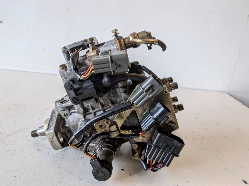 Recambio de bomba inyeccion para mitsubishi montero (v20/v40) 4d56 referencia OEM IAM 4797787221  