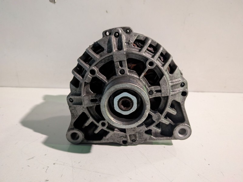 Recambio de alternador para peugeot 307 (s1)(04.2001) nfu referencia OEM IAM TG9B043  