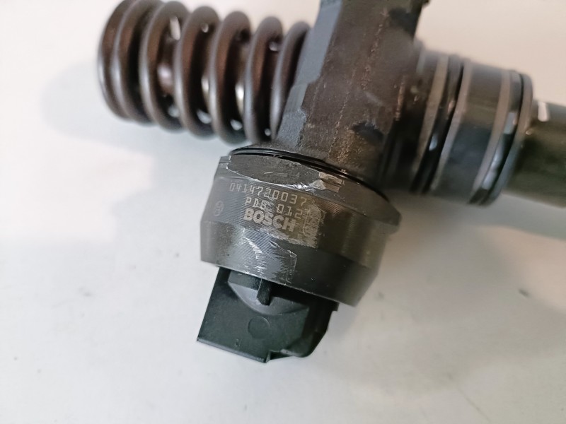 Recambio de inyector para seat ibiza (6l1) atd referencia OEM IAM 038130073AJ  