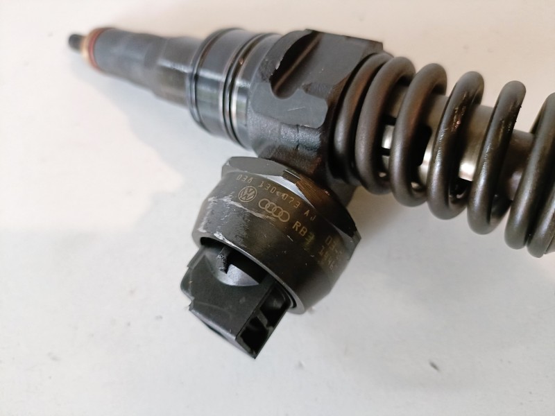 Recambio de inyector para seat ibiza (6l1) atd referencia OEM IAM 038130073AJ  