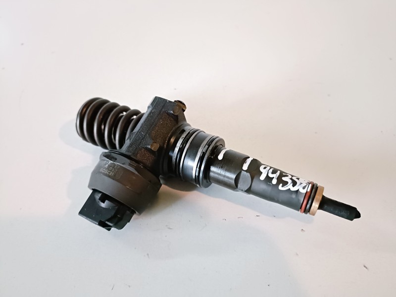 Recambio de inyector para seat ibiza (6l1) atd referencia OEM IAM 038130073AJ  