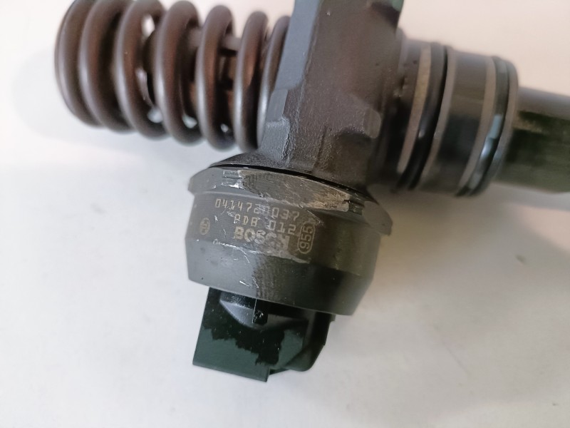 Recambio de inyector para seat ibiza (6l1) atd referencia OEM IAM 038130073AJ  