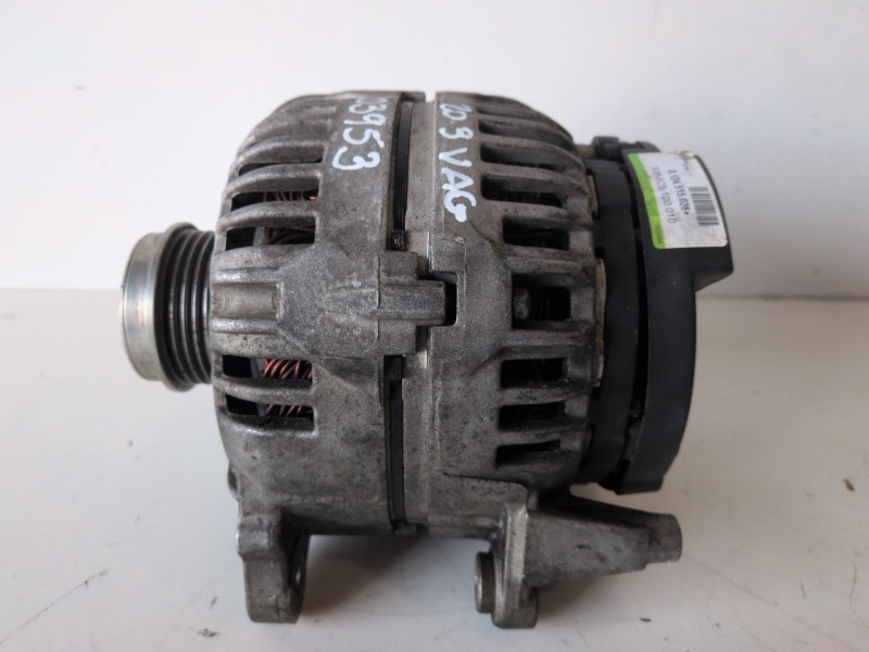 Recambio de alternador para volkswagen passat berlina (3b2) ajm referencia OEM IAM 0124515026  
