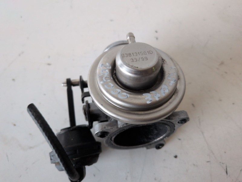 Recambio de valvula egr para volkswagen passat berlina (3b2) ajm referencia OEM IAM 038131501D  