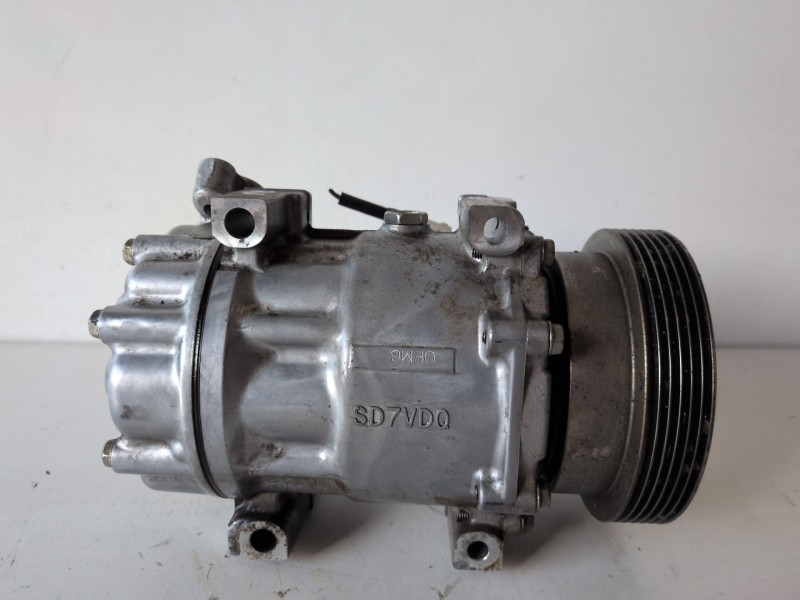 Recambio de compresor aire acondicionado para dacia sandero k9k792 referencia OEM IAM 8200866440  