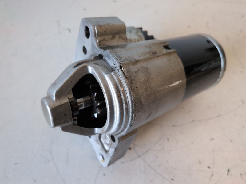 Recambio de motor arranque para peugeot 308 sw bhz referencia OEM IAM M000T22473  