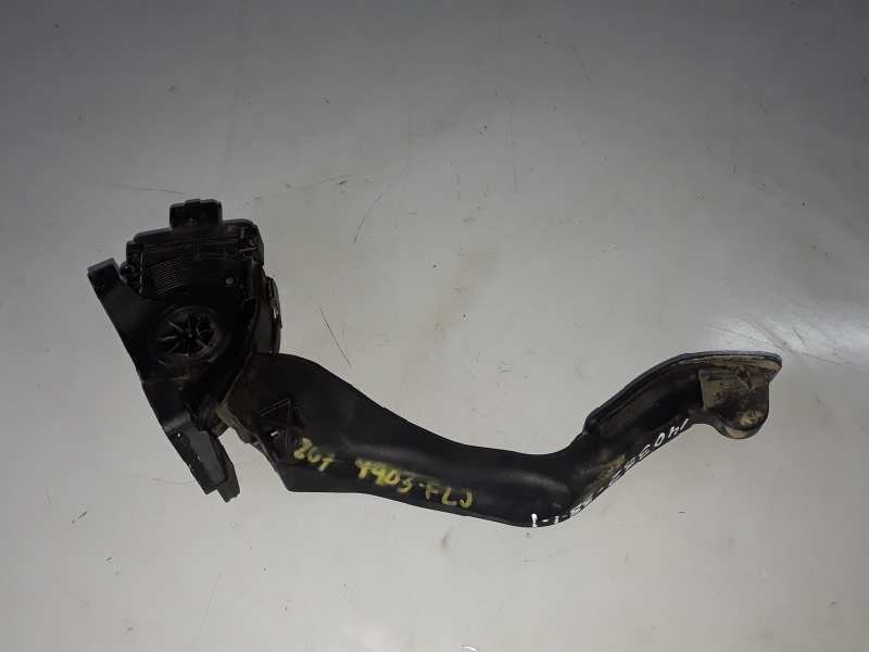 Recambio de pedal acelerador para peugeot 207 8hz referencia OEM IAM 968075688002/6PV00908300  