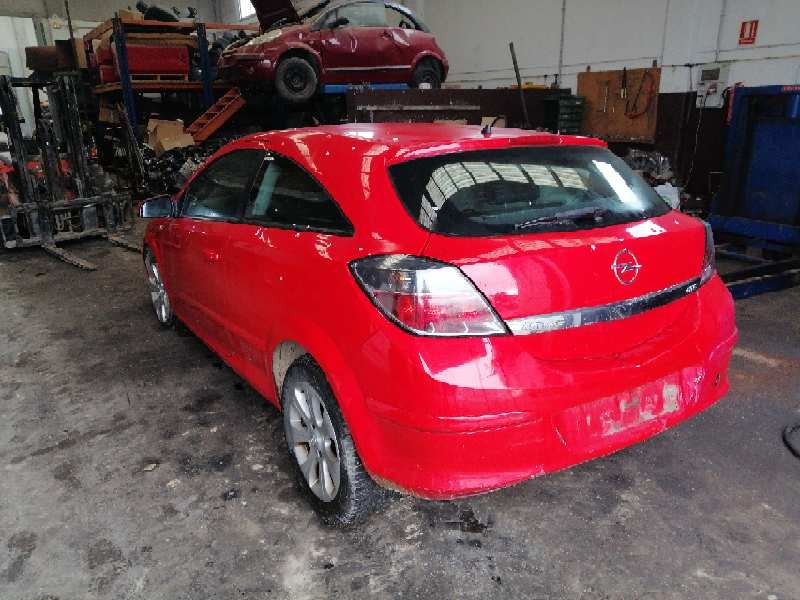 opel astra h berlina del año 2007